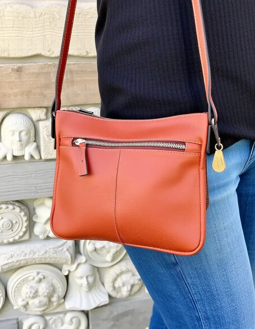 Adjustable leather crossbody bag